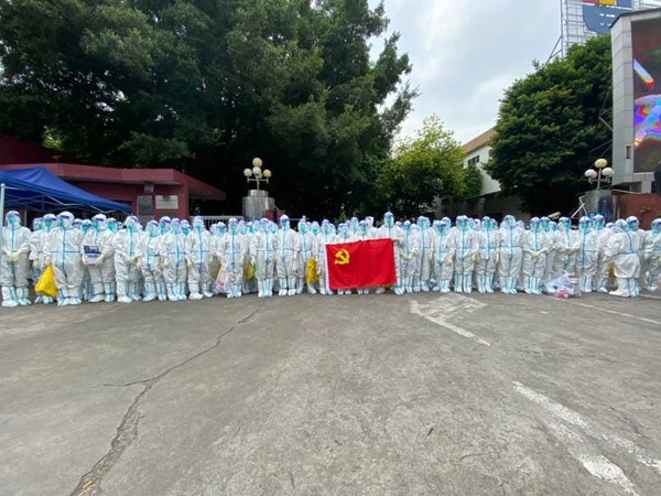 6.全球最大的博彩平台医护人员到达新会区集结_副本.jpg