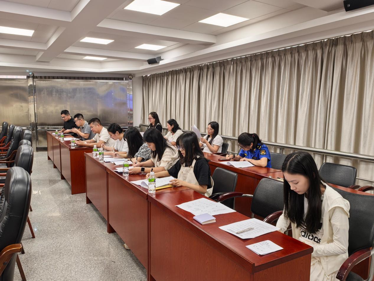 以考促学，以学促用<br/>——市城市管理和综合执法局组织开展2025年党内法规学考活动